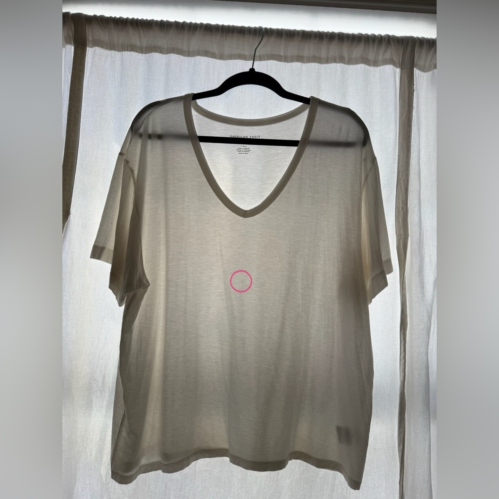 American Eagle Outfitters Soft & Sexy Cream V-Neck Tee - Picture 10 of 10